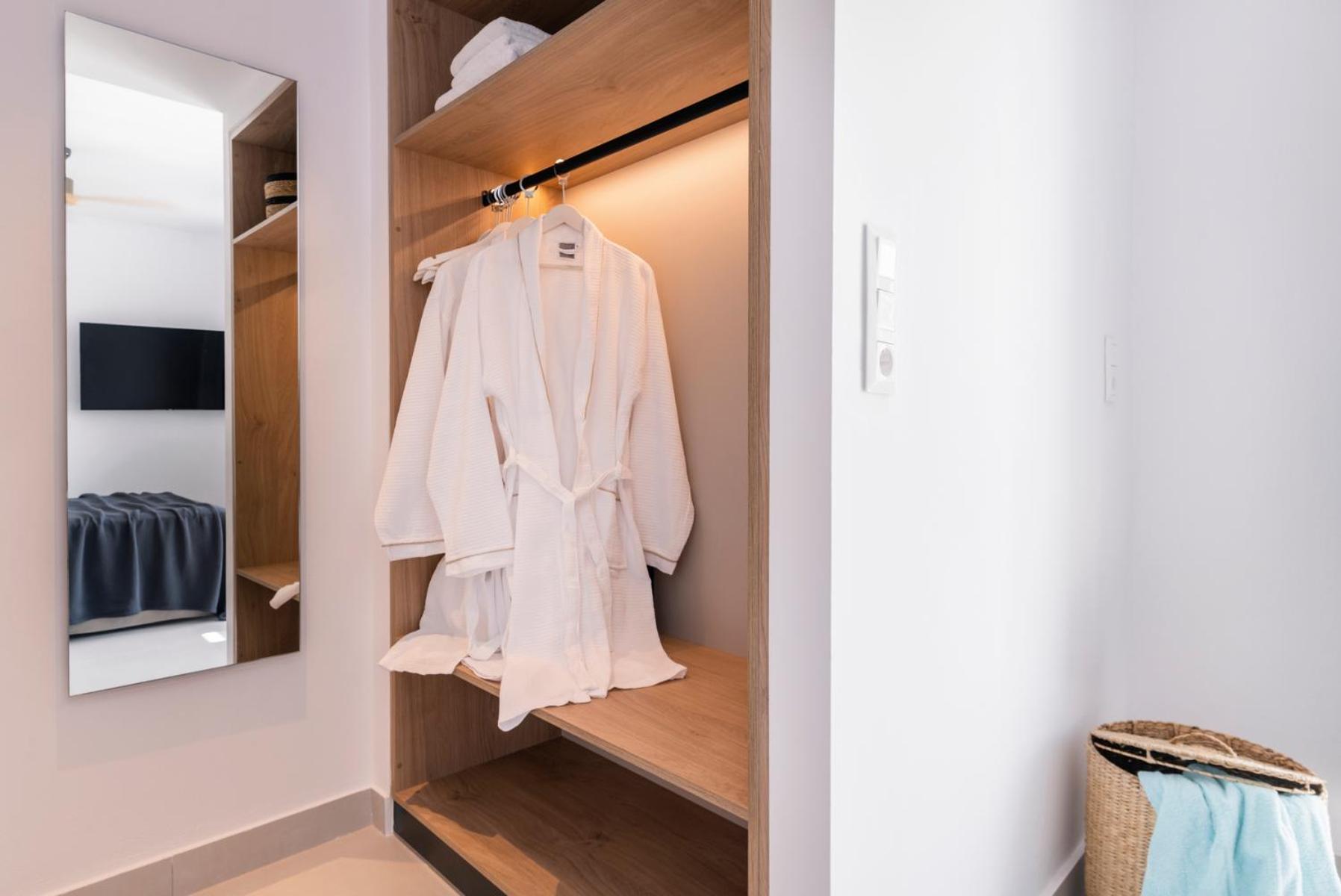 Quartano Suites By Heliessa, Adults Only Náusza Kültér fotó